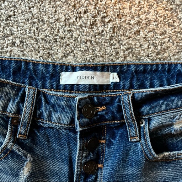 Hidden Jean Shorts - Picture 3 of 5